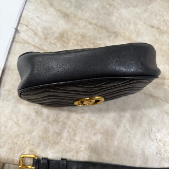Gucci GG Marmont Matelassé black leather belt bag - Picture 7 of 16
